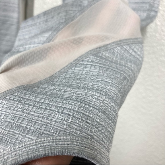 Athleta Leggings Chat to Town Gray Jacquard Mesh High Rise Cropped Workout Small - Picture 12 of 16